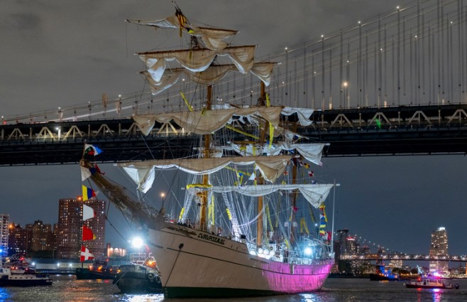 Buque Cuauhtémoc sufrió daños por más de 500 mil dólares tras choque en Nueva York, revela informe