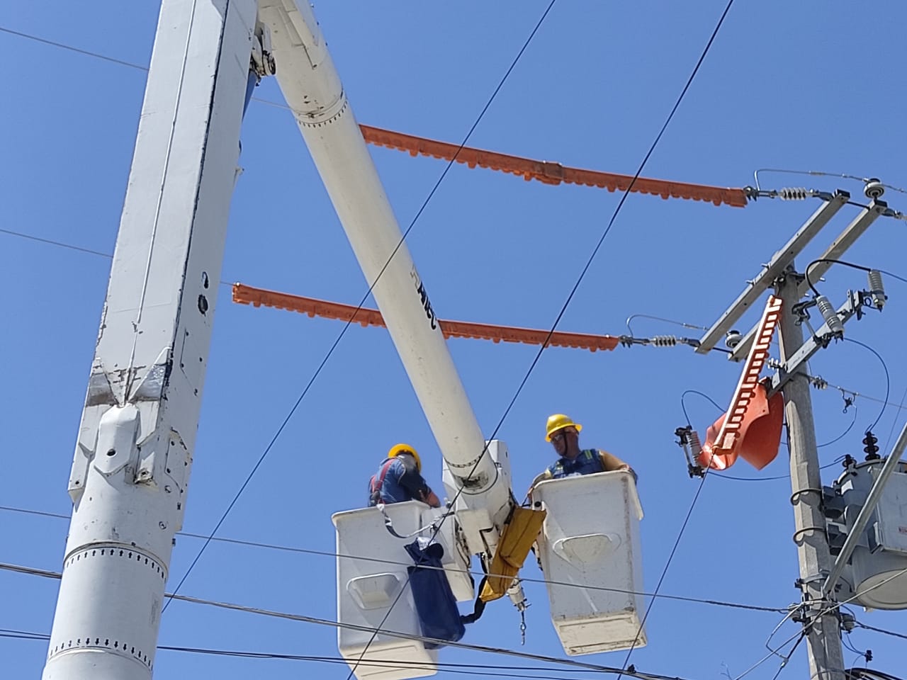 Guasave se queda sin luz por más de 12 horas