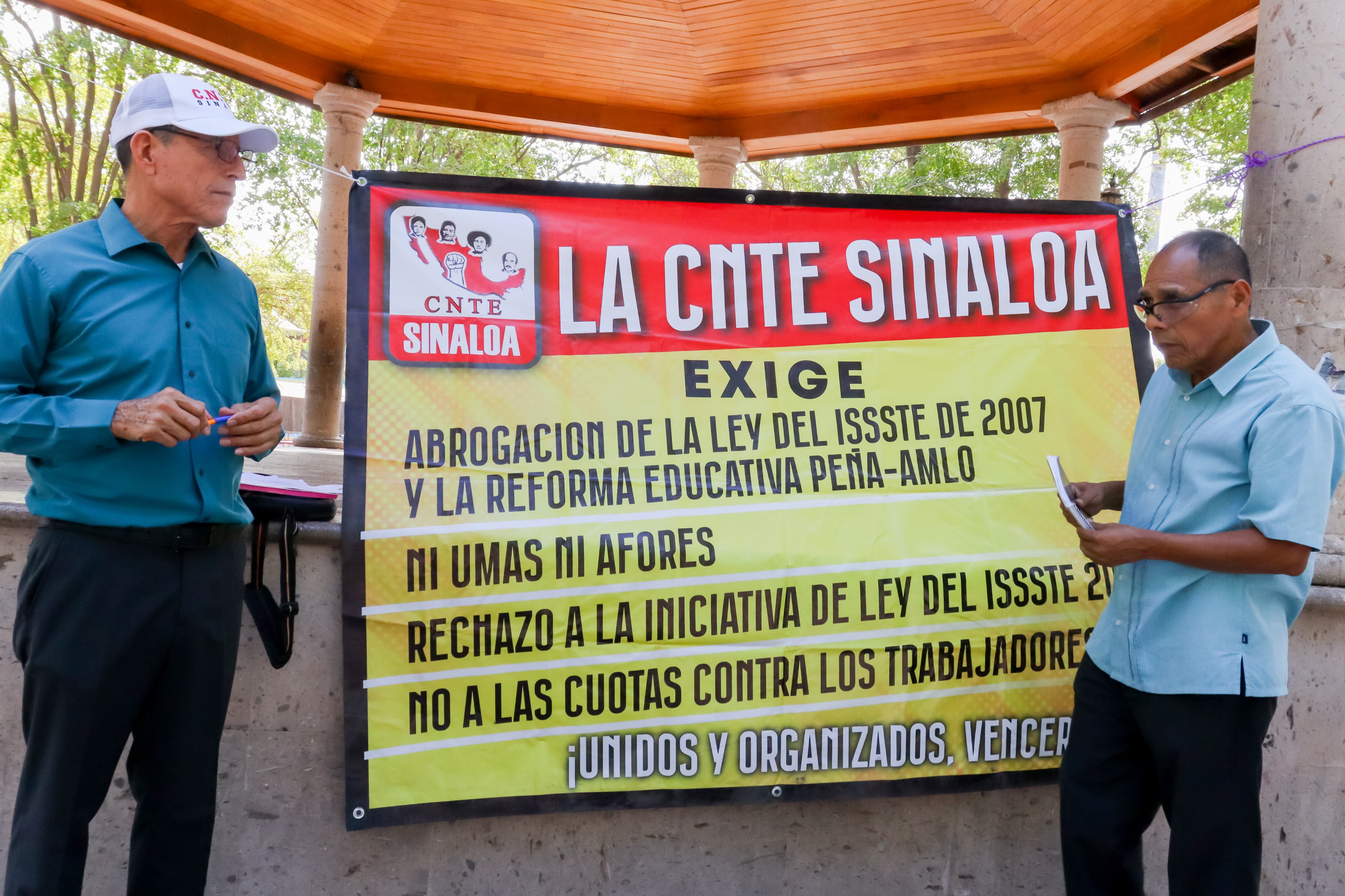 CNTE rueda de prensa