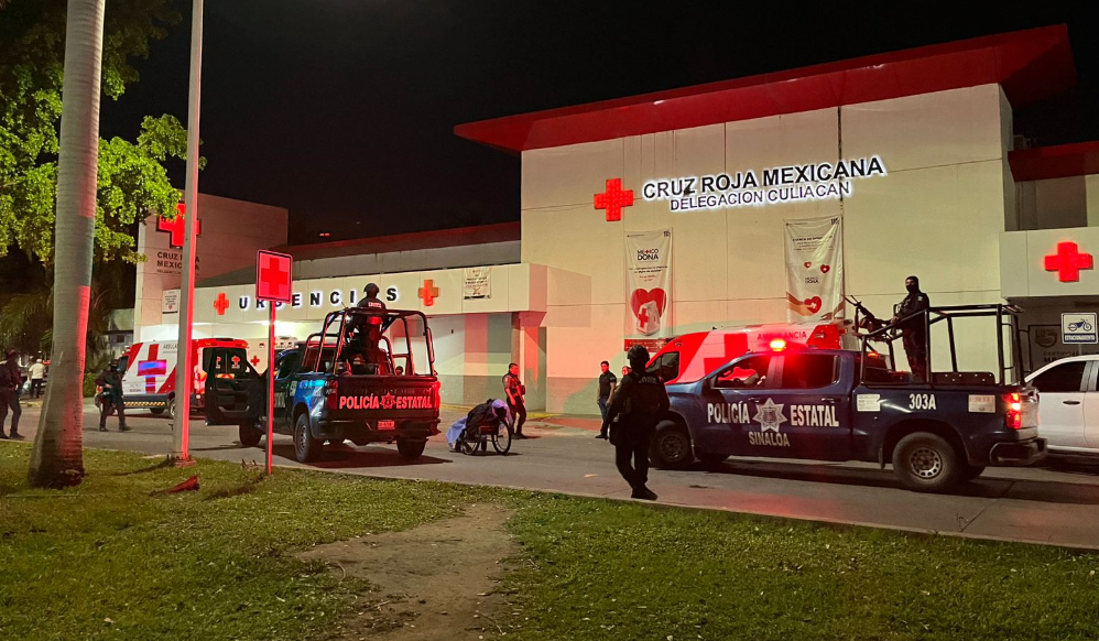 Policías auxilian a un hombre en silla de ruedas y llega sin vida a la Cruz Roja de Culiacán