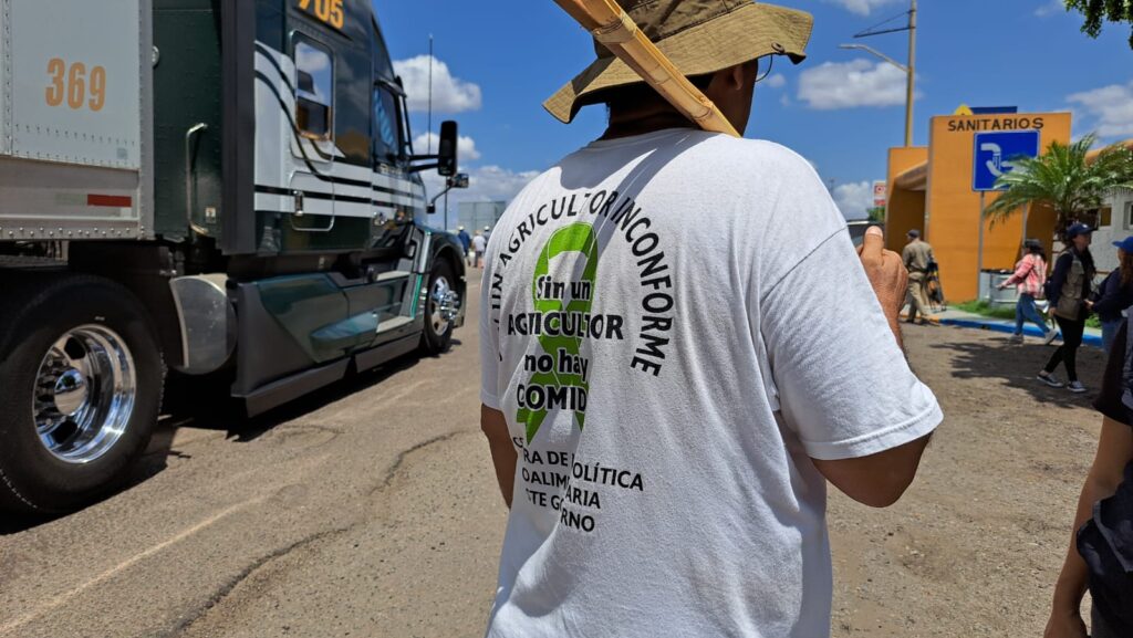Caseta de Alhuey para exigir que les cumplan con los apoyos pendientes