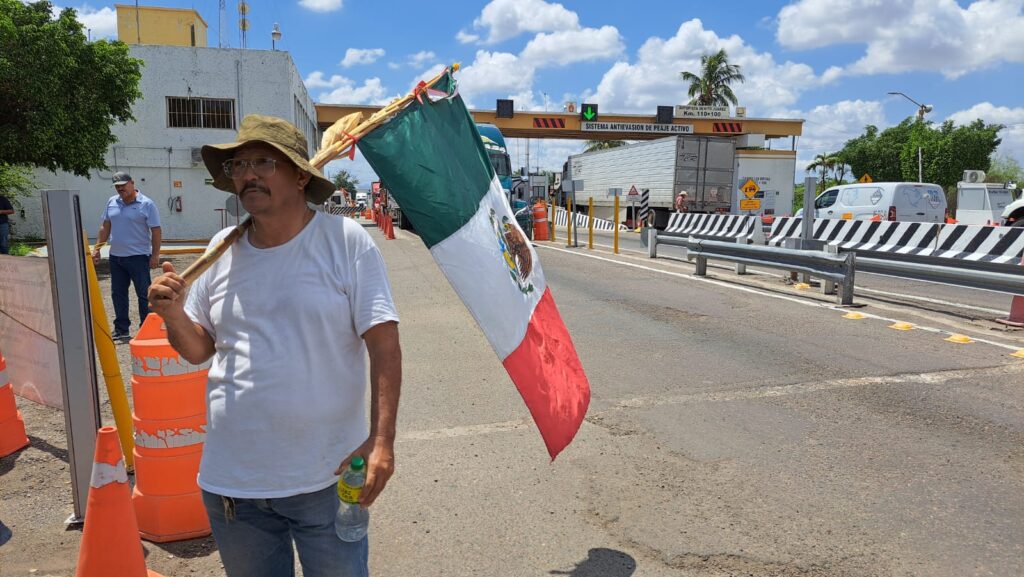 Caseta de Alhuey para exigir que les cumplan con los apoyos pendientes
