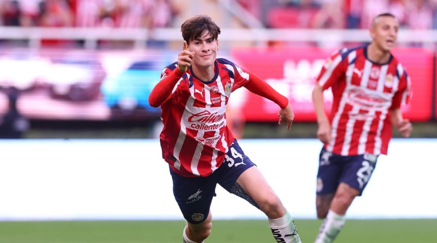  ¿Partido del año? Chivas remonta de último minuto y vence 4-3 a San Luis en Liga Mx