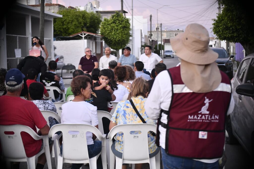 Chulavista se suma al programa “Mazatlán Brilla” con la instalación de 140 luminarias