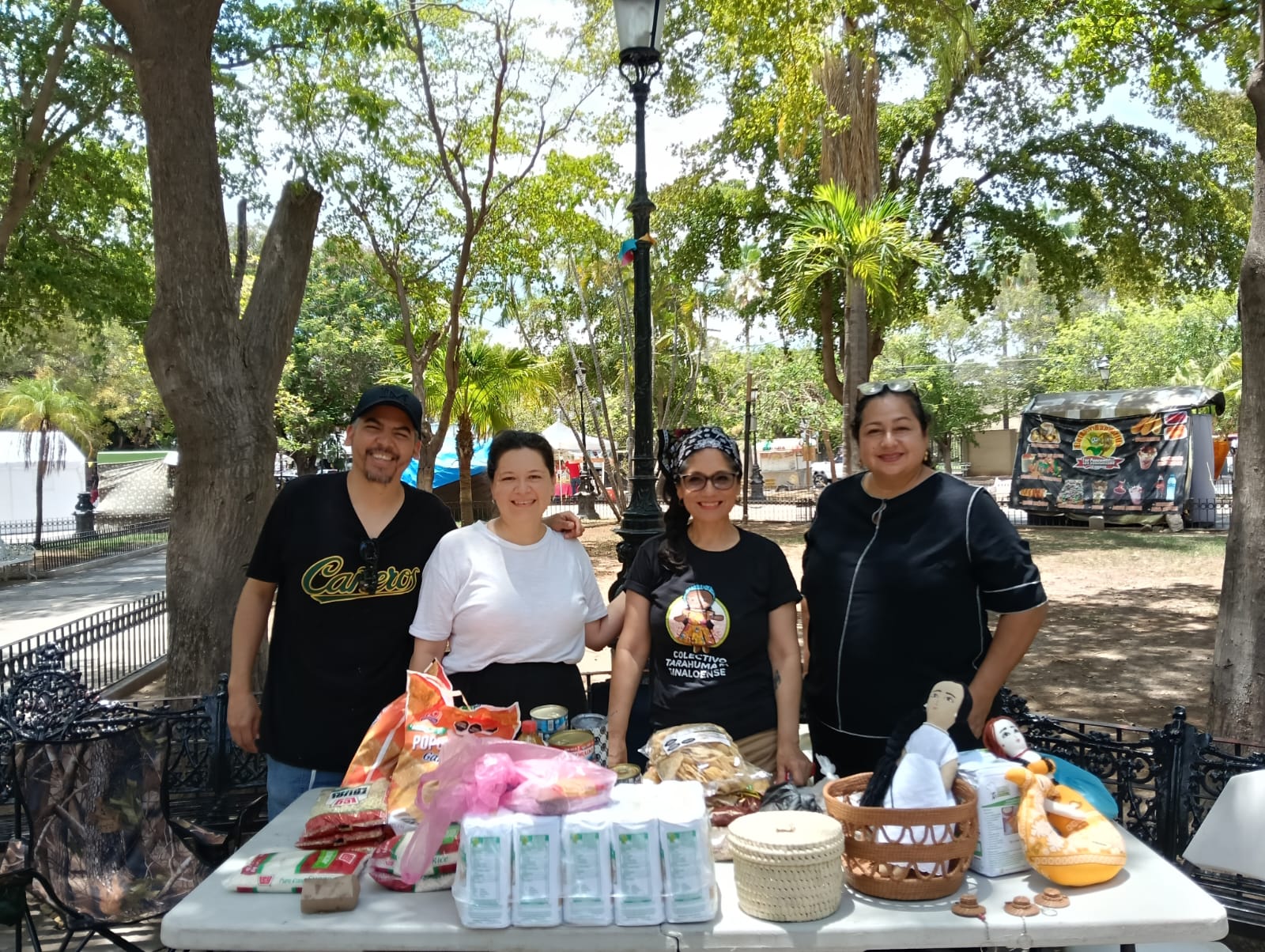 Colecta de alimentos para niños tarahumaras.