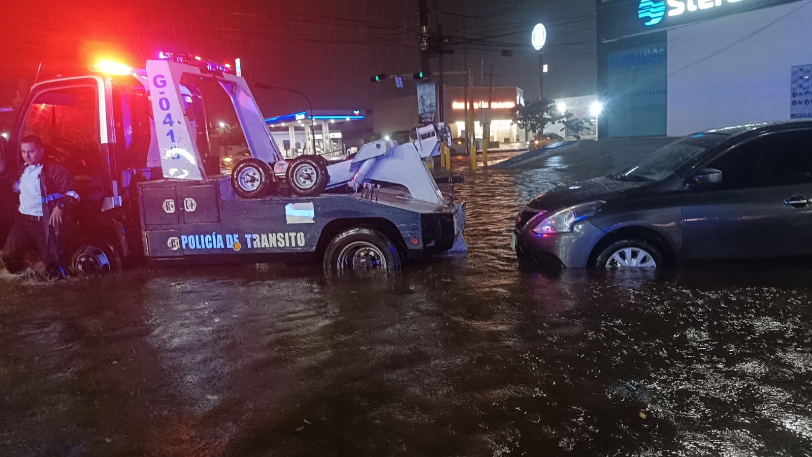 Lluvias provocaron encharcamientos