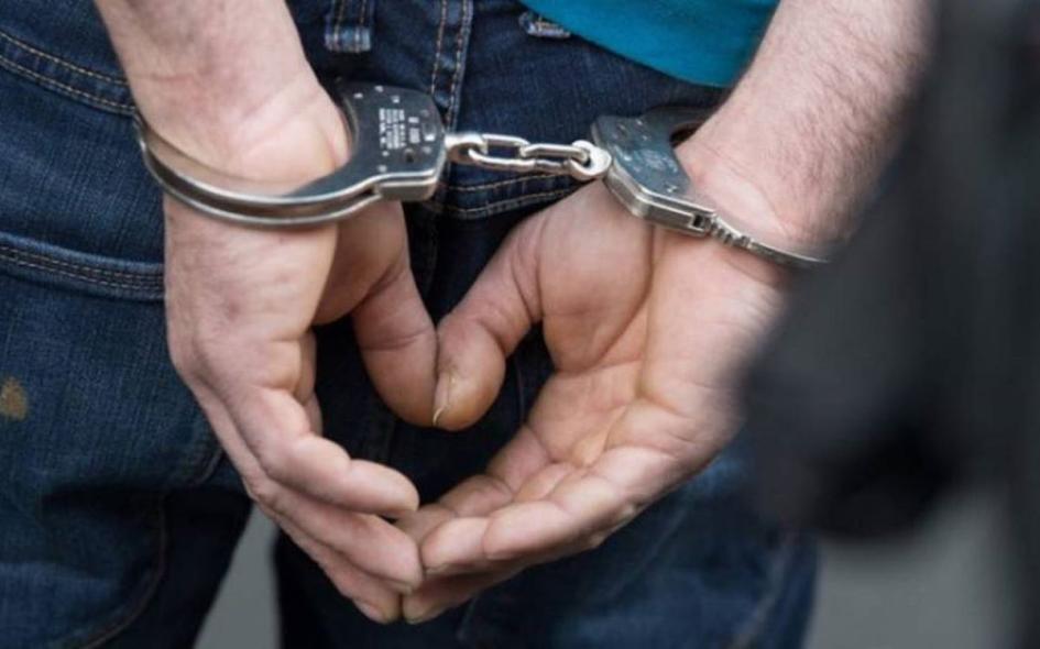 Hombre detenido