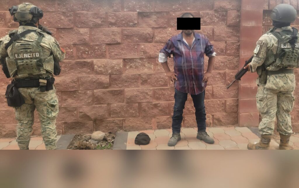 Detienen en Culiacán a hombre en una camioneta con sustancias químicas para elaborar drogas