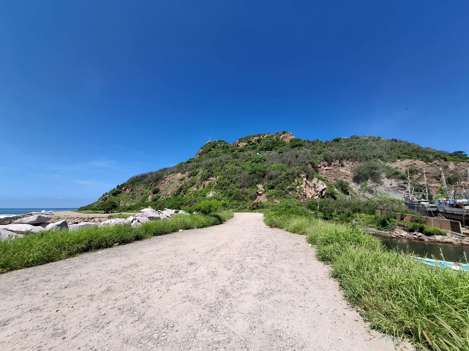 El Faro en el cerro del Crestón