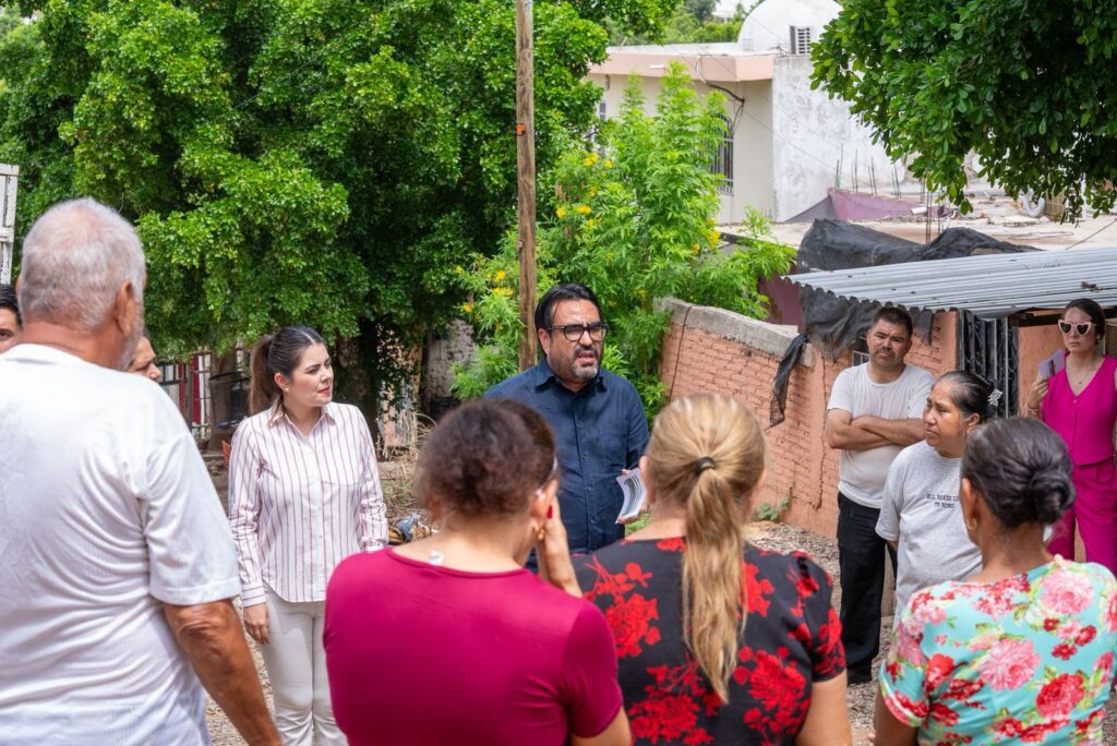 El alcalde Juan de Dios Gámez supervisa arroyos de las colonias Progreso y 7 Gotas en Culiacán