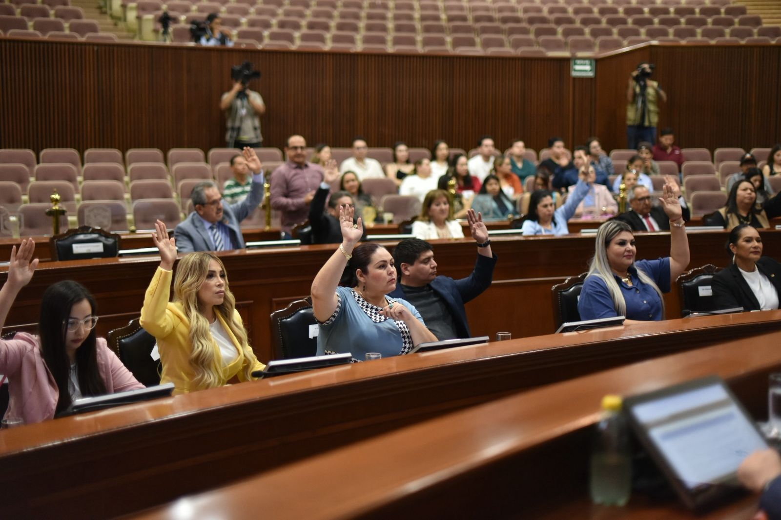 En el pleno diputados aprueban garantizar la crianza positiva de niños y adolescentes en Sinaloa
