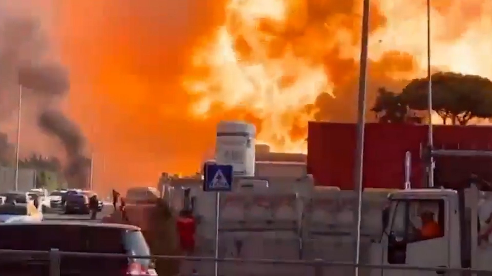 VIDEO: Impactante explosión de gasolinera deja 45 personas heridas en Roma