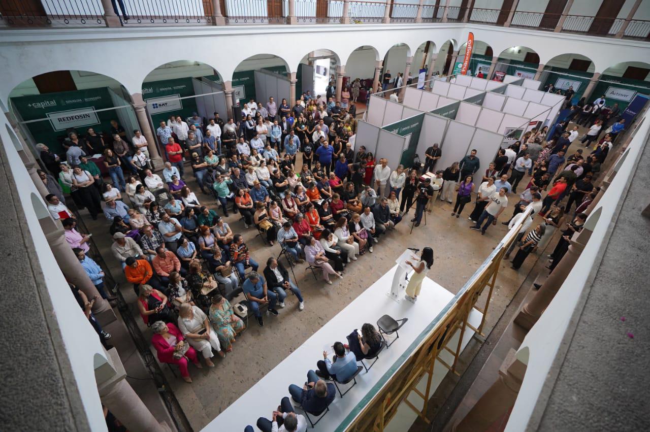Feria de Financiamiento +Capital en los patios del Ayuntamiento de Culiacán