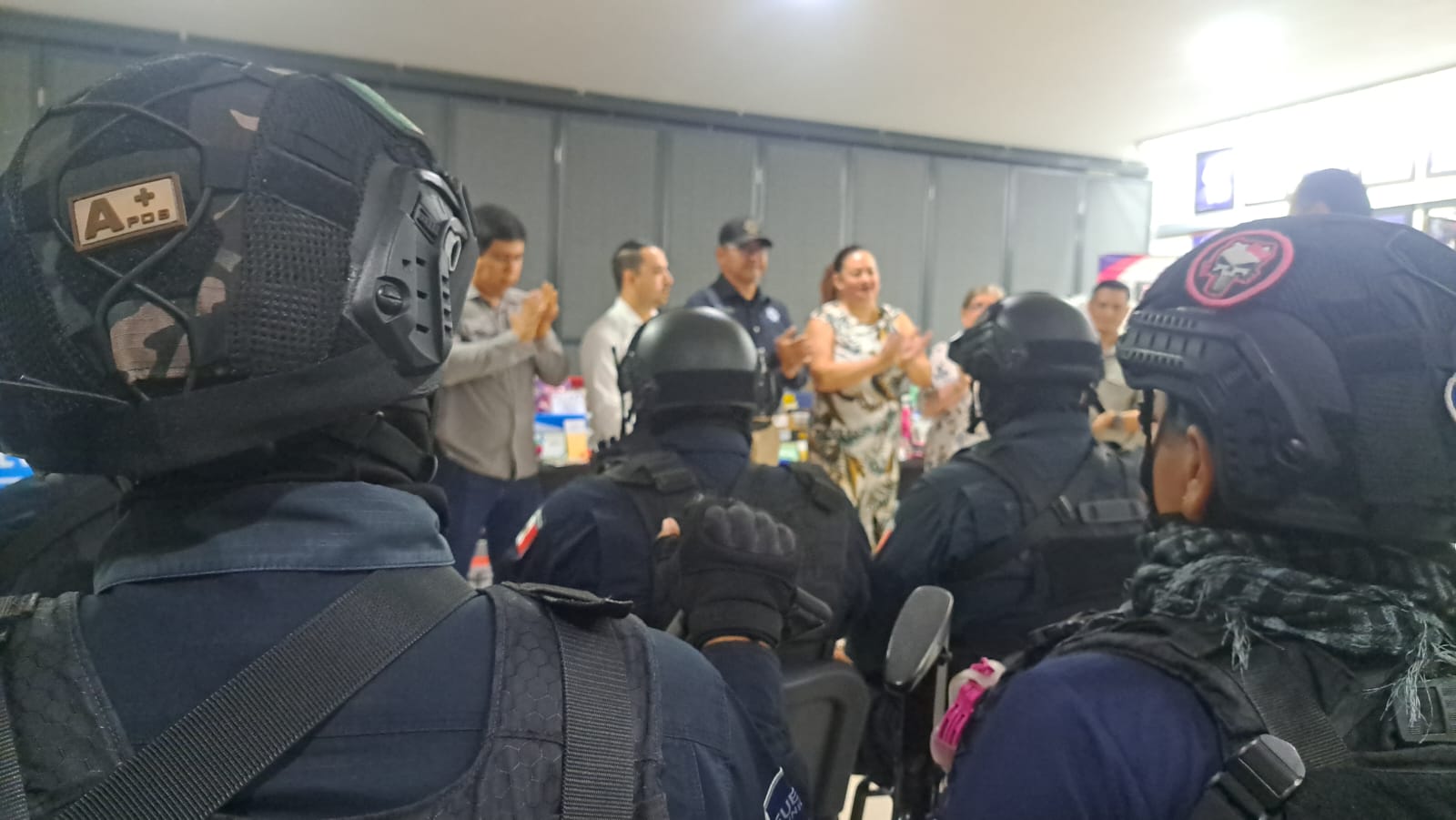 Festejos policías Salvador Alvarado