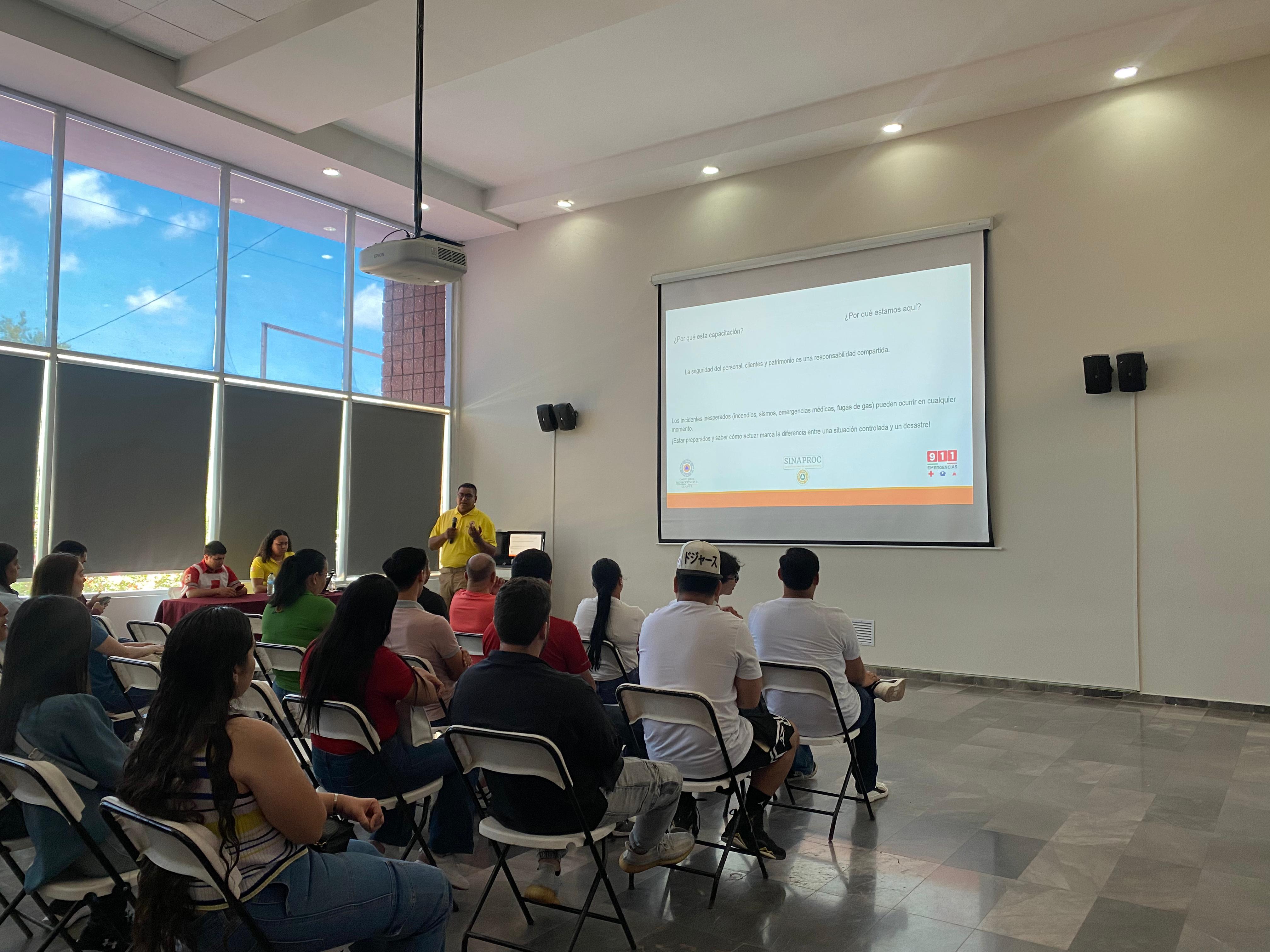 Capacitación “Primeros Auxilios y Protocolos de Emergencia” en el Centro Cultural de Guasave.