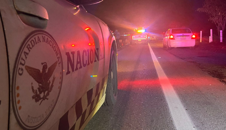 Guardia Nacional División de Caminos resguarda lugar del crimen