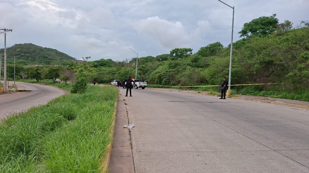 Zona delimitada en donde fue encontrado el cuerpo sin vida.