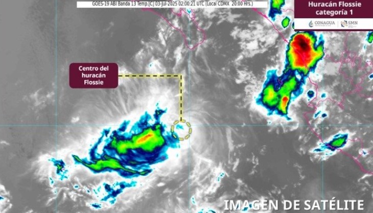 ¡Cada vez más lejos de México! Flossie se debilita a huracán de categoría uno