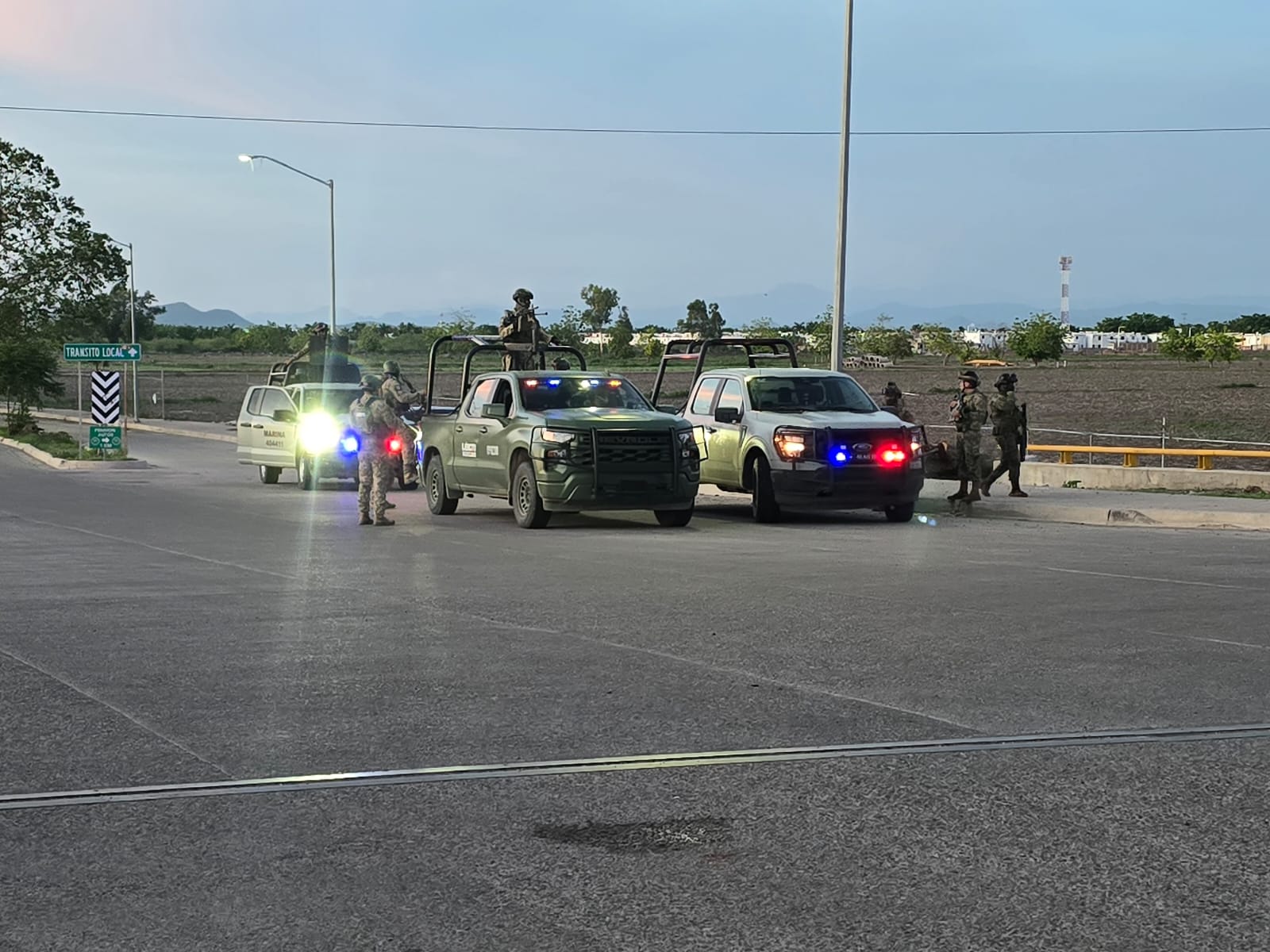 Persecución entre autoridades y civiles deja un detenido y un vehículo asegurado al poniente de Culiacán