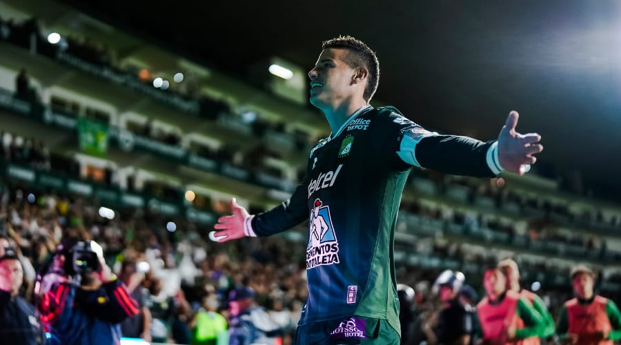 James Rodríguez guía triunfo del Club León ante Chivas en Liga MX
