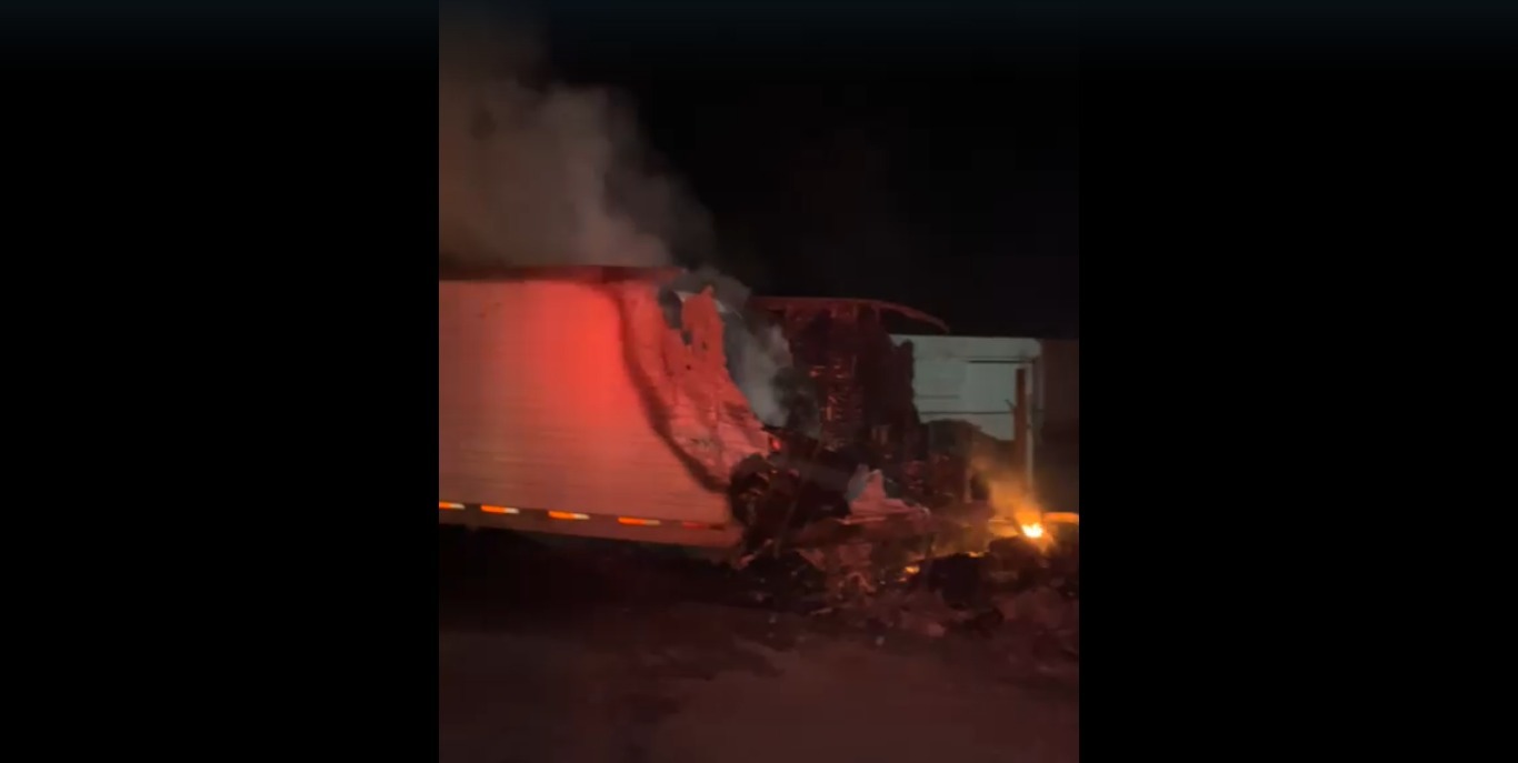 Incendio tráiler Elota