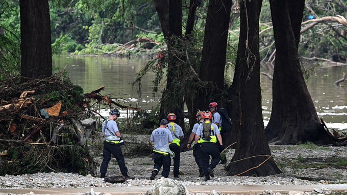 Asciende a 59 el número de personas fallecidas por inundaciones en Texas, EU
