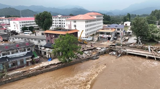 Lluvias torrenciales y graves inundaciones dejan más de 30 muertos en Pekín, China