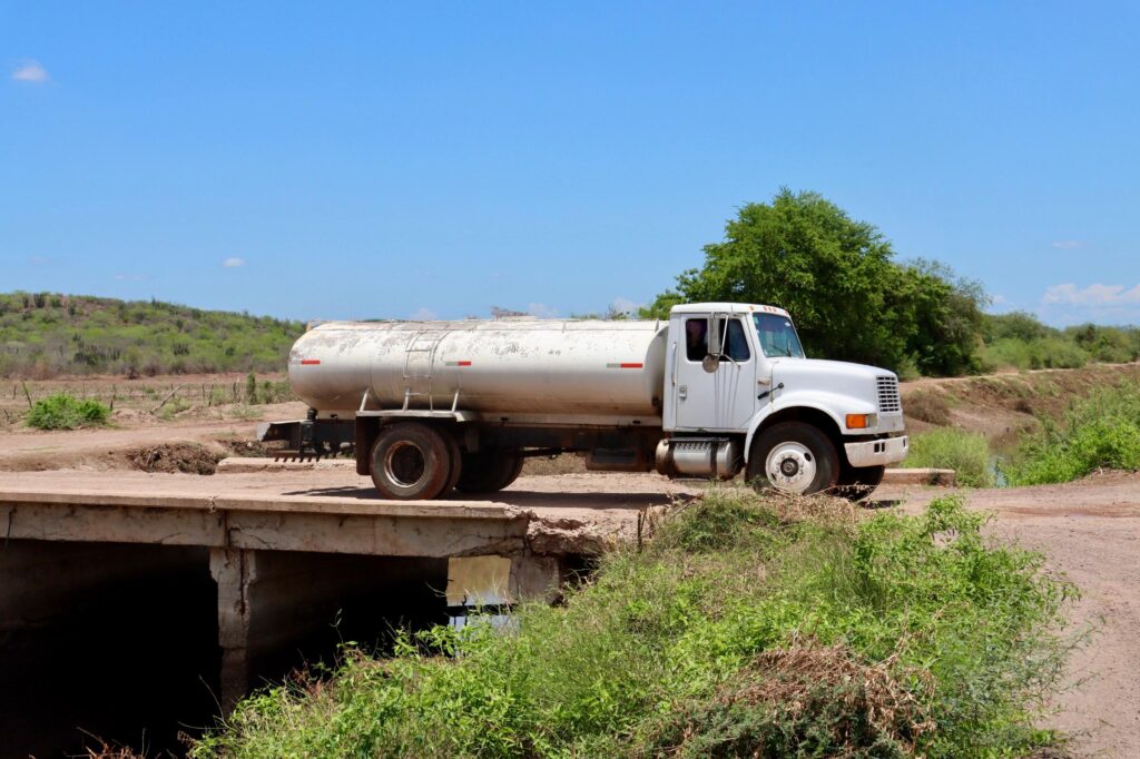Japaf rehabilita planta y envía agua con una pipa de Ceapas en El Fuerte