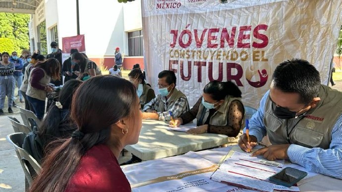 Jóvenes Construyendo el Futuro: ¿Cuándo recoger la tarjeta y qué se debe presentar?