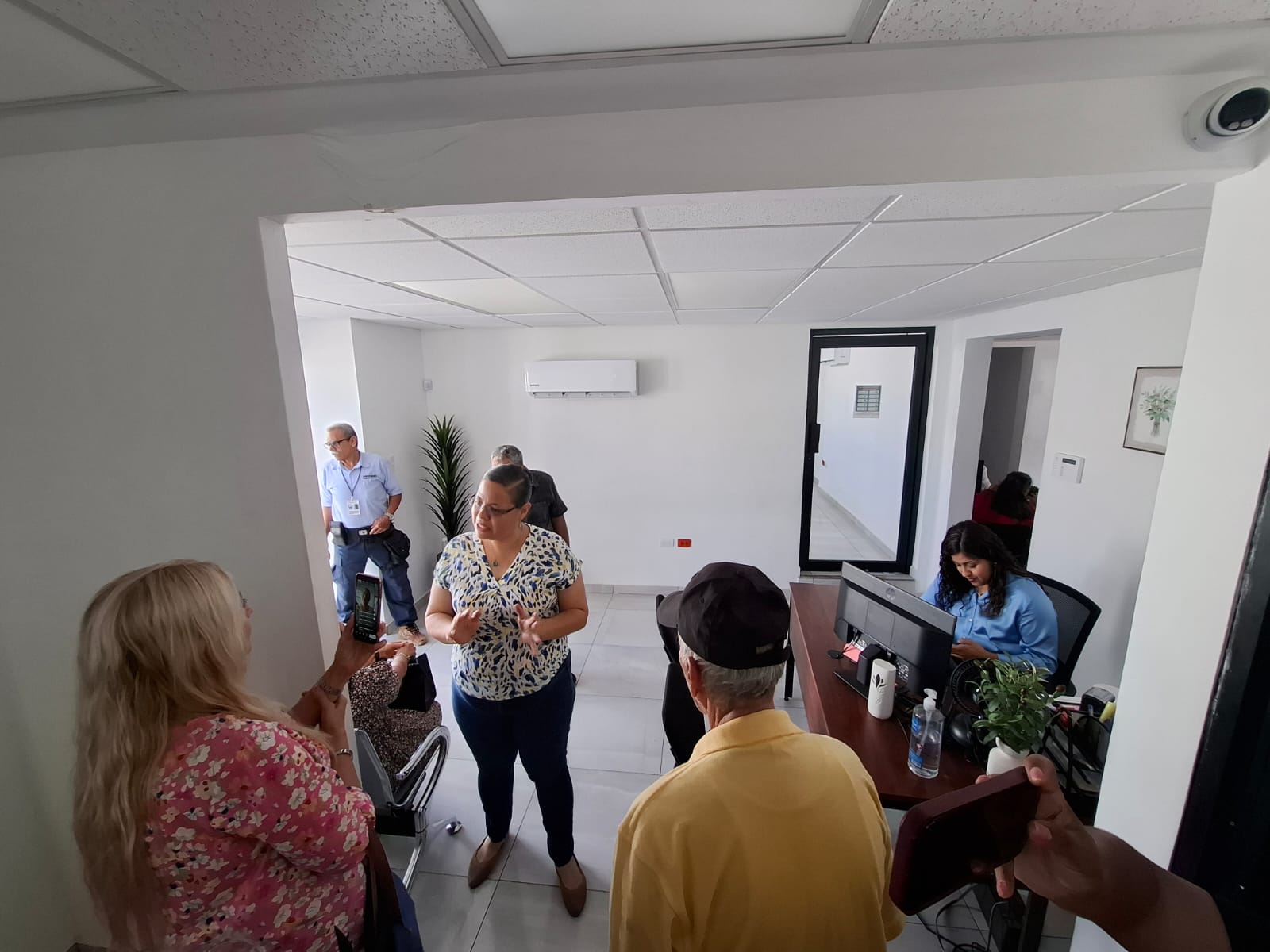 Jubilados y pensionados de la UAS presentan queja por incumplimiento de prima vacacional