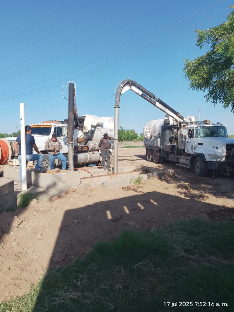 Jumapag desazolva cárcamo en el norte de Guasave para prevenir inundaciones