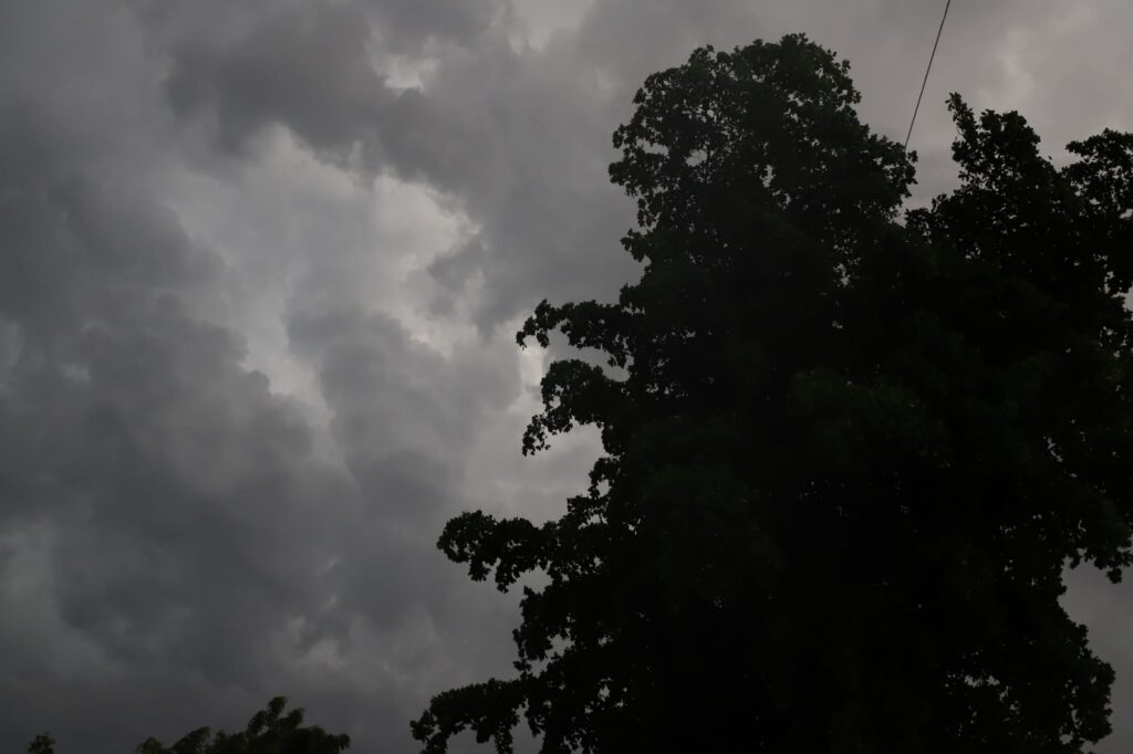 Cielo nublado en Culiacán por lluvias.