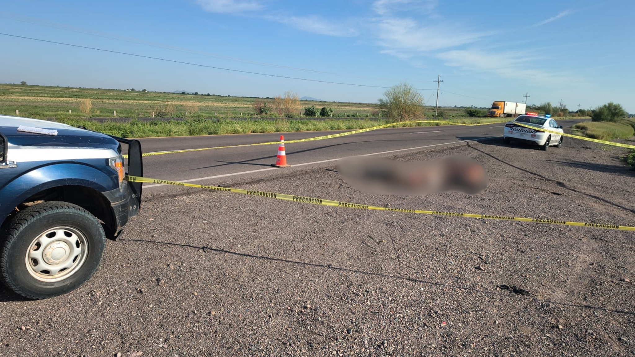 Localizan cuatro cuerpos ejecutados a un costado de la México 15 en El Carrizo, Ahome