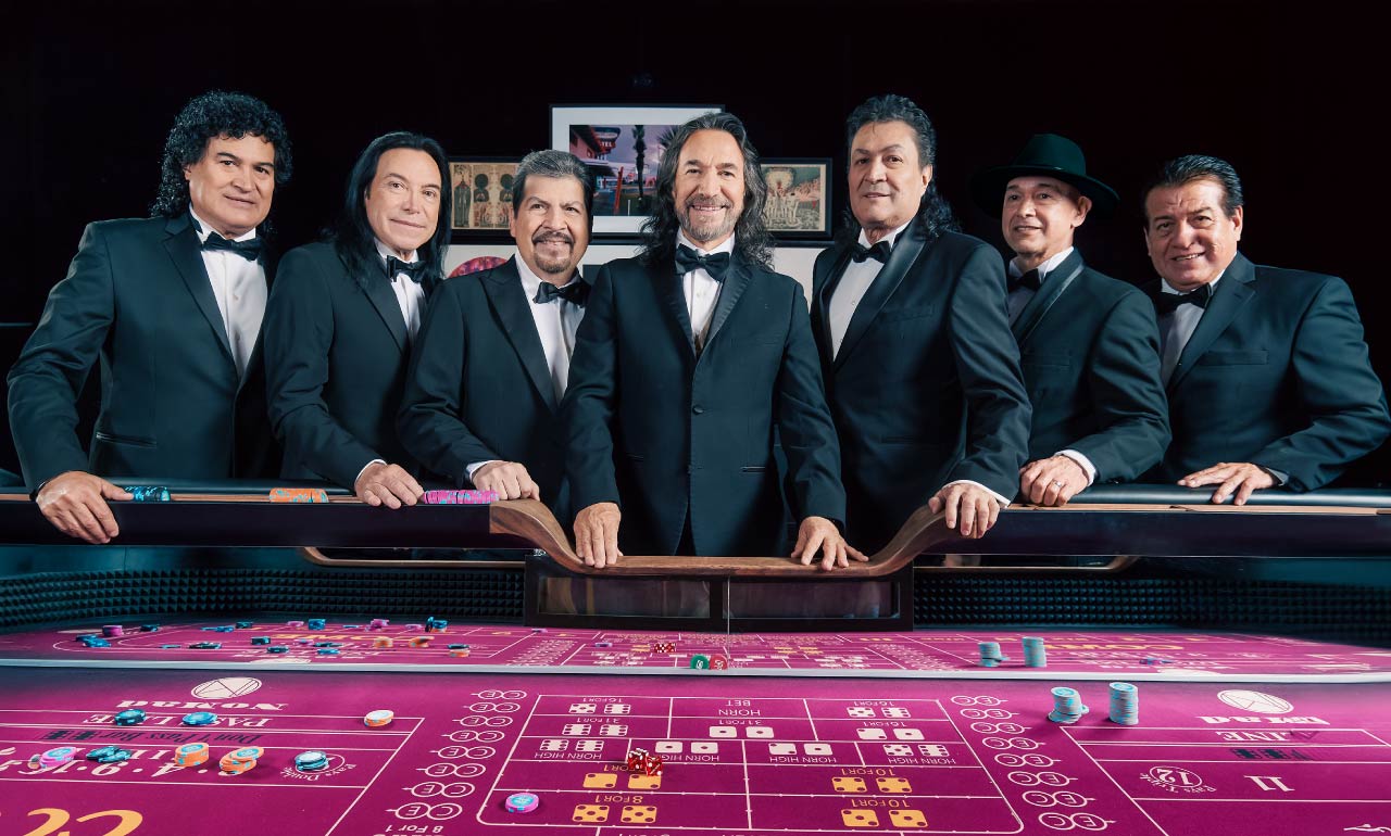 Los Bukis hacen historia en Hollywood con su primera estrella