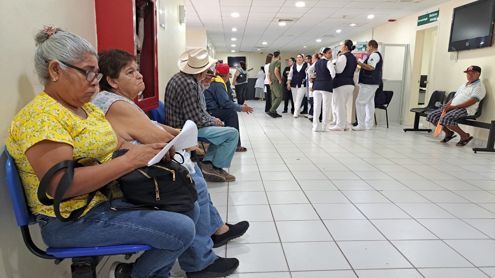 Trabajadores del IMSS Bienestar en Sinaloa se declaran en paro