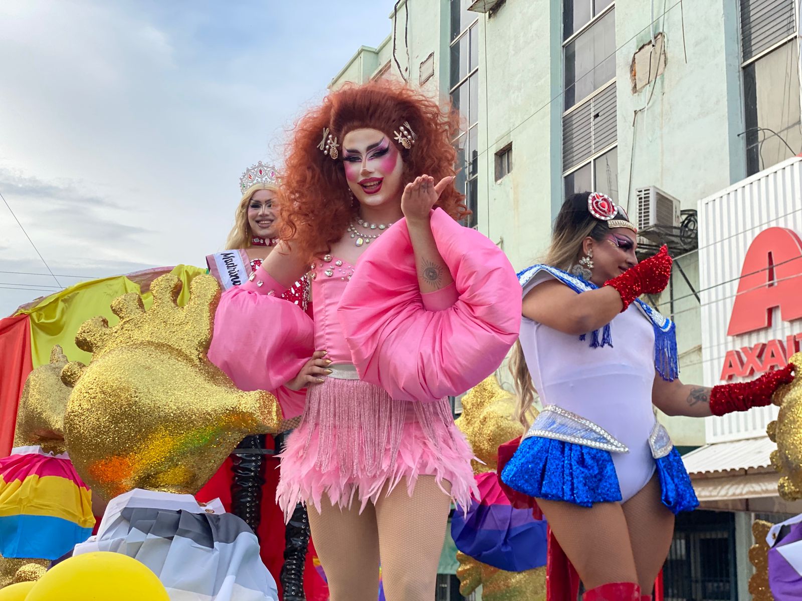 Marcha de la diversidad LGTBIQ+ en Guasave