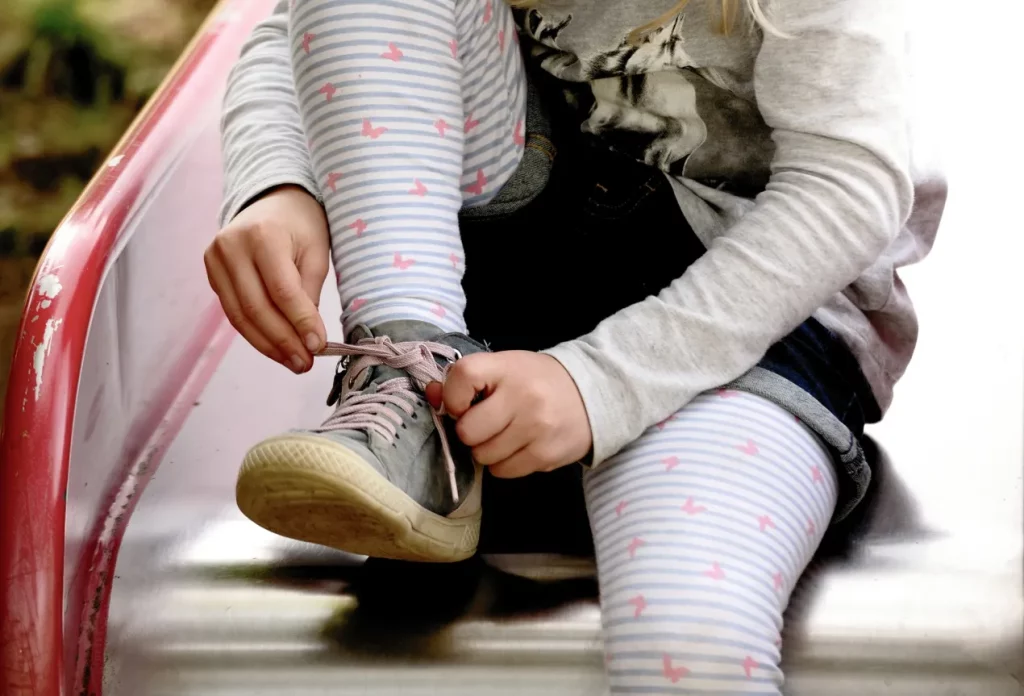 “Ni un niño descalzo más”: entregarán 11 mil 500 pares de calzado a pequeños