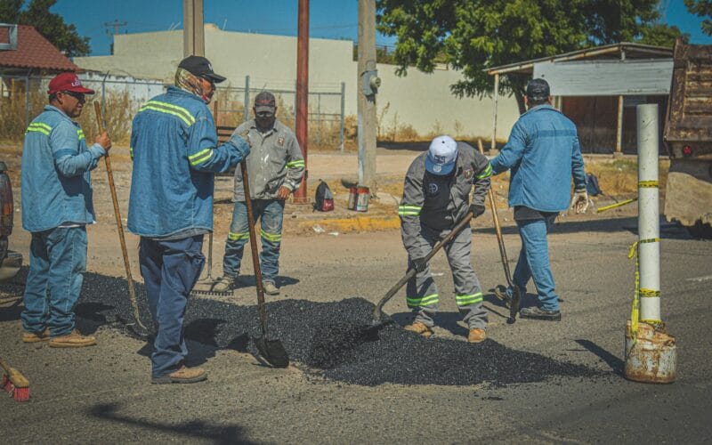 Reactivan programa de bacheo en Salvador Alvarado