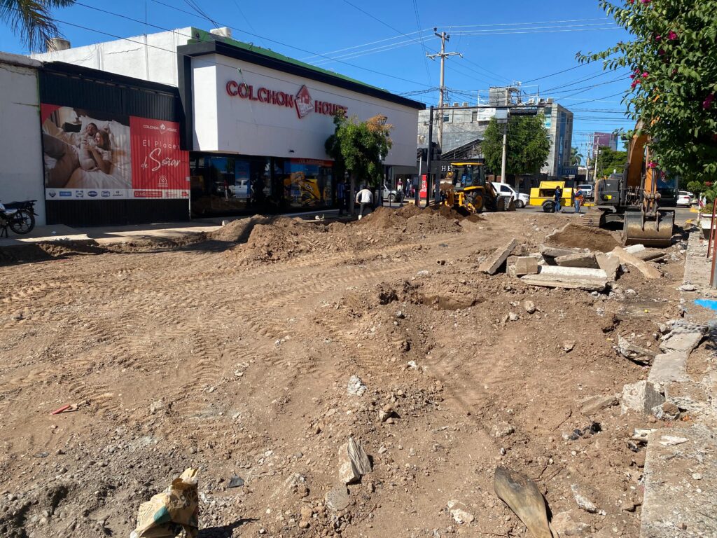 Lluvias no detienen los trabajos