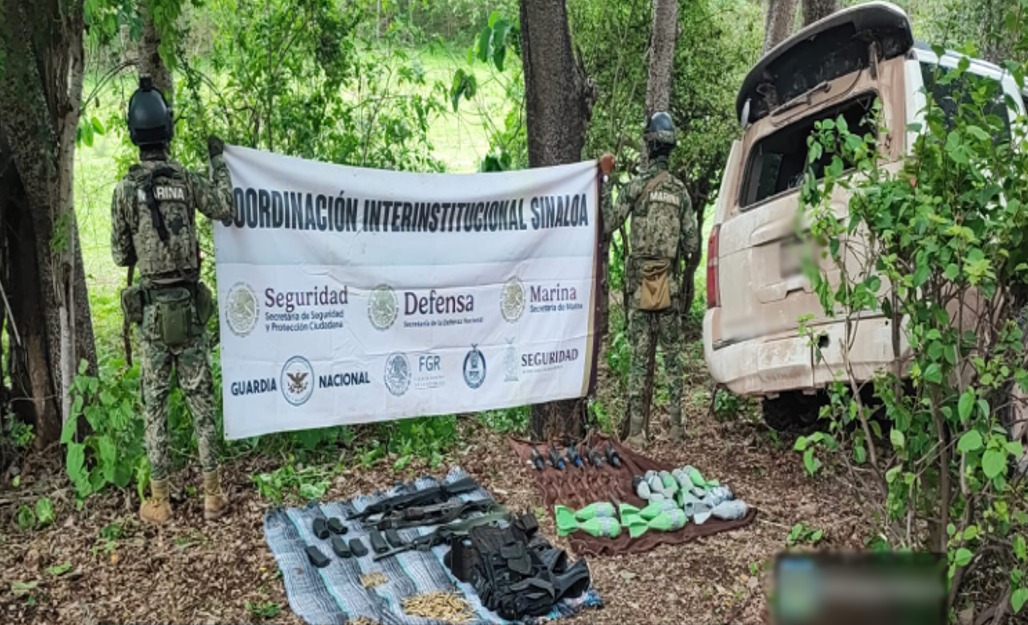 Aseguran más de 6 mil cartuchos, explosivos, armas largas, lanzagranadas y autos blindados