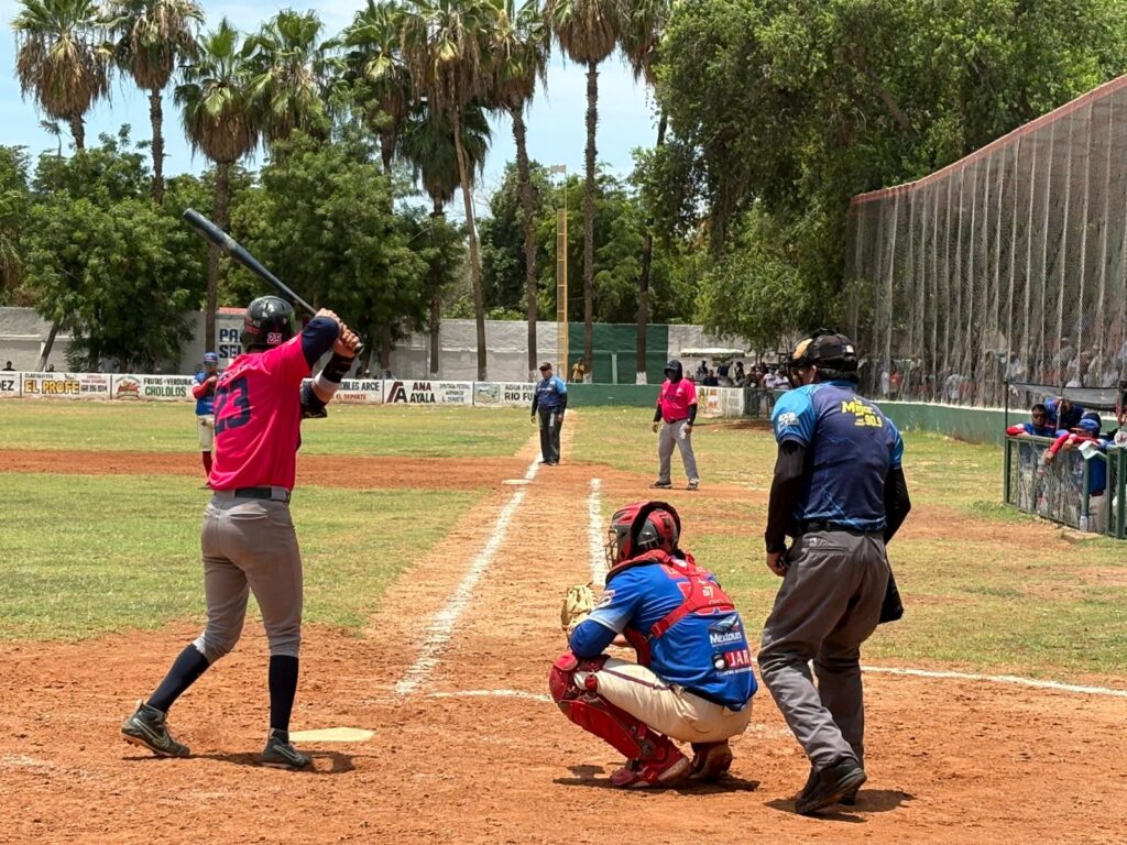 Pascoleros gana uno y empata otro juego en el arranque..