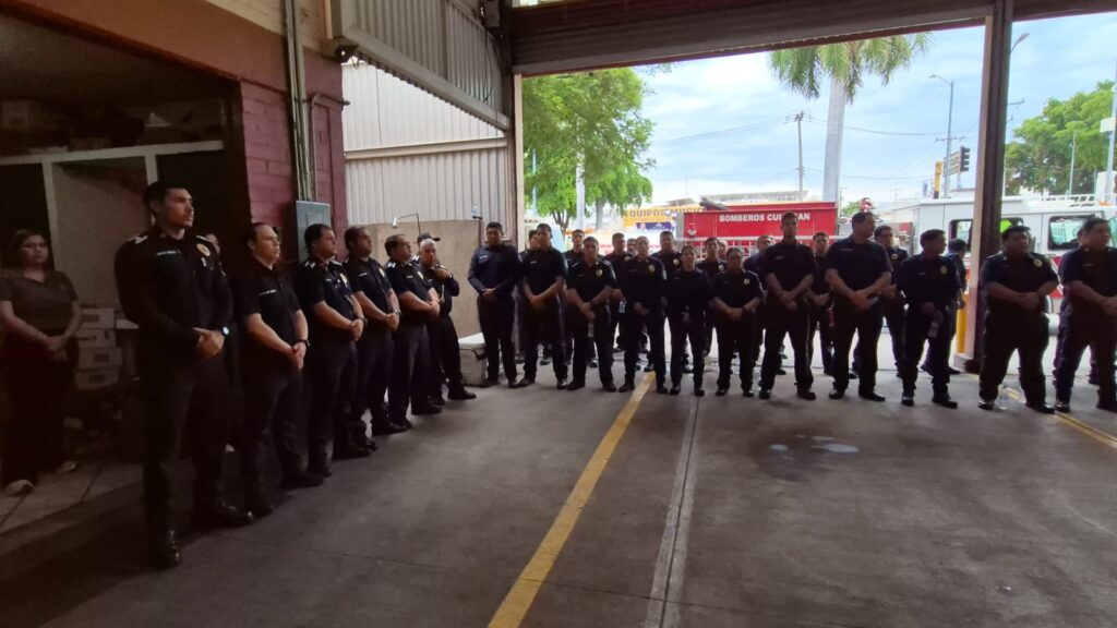 Patronato de Bomberos Culiacán entrega 20 nuevos equipos