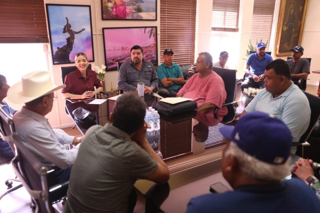 Pescadores de Mazatlán reciben 30 mil pesos para reforzar las labores de inspección y vigilancia