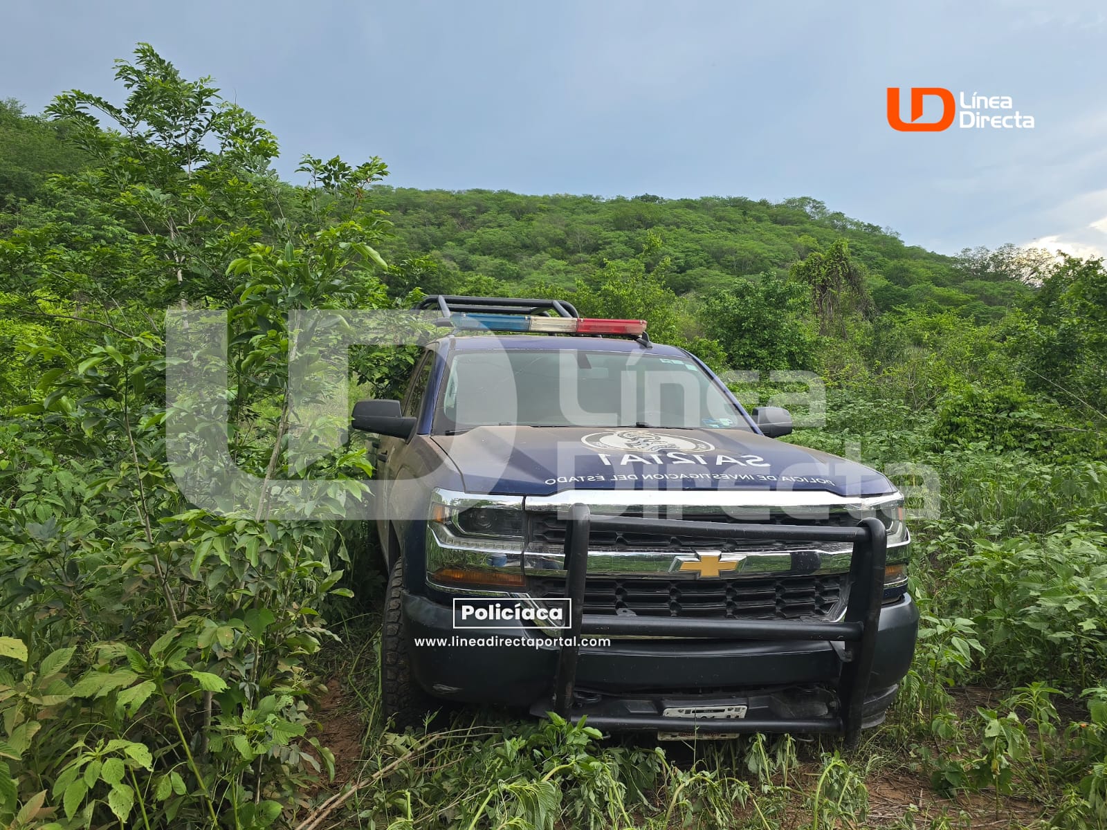 Policía de investigación en el lugar de un crimen.