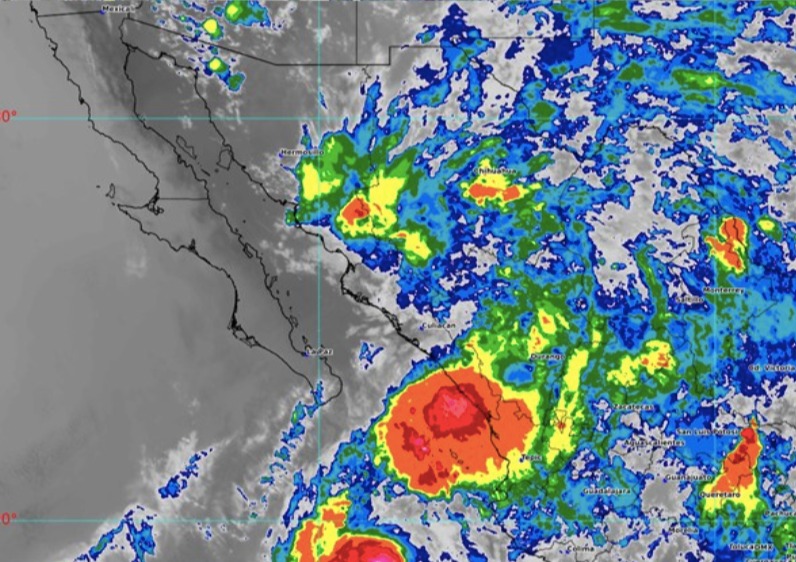 “Flossie” y canal de baja presión dejan lluvias en Mazatlán