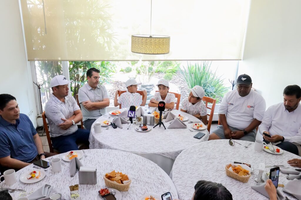 Presentan a golfistas de Country Club que van al Mundial U.S. Kids