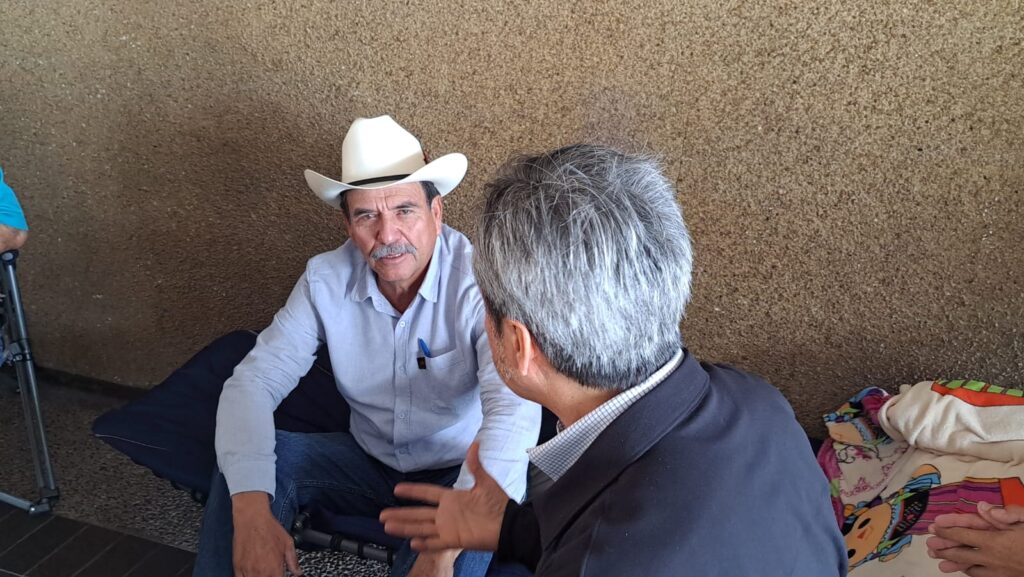 Productores inician huelga de hambre en Palacio de Gobierno