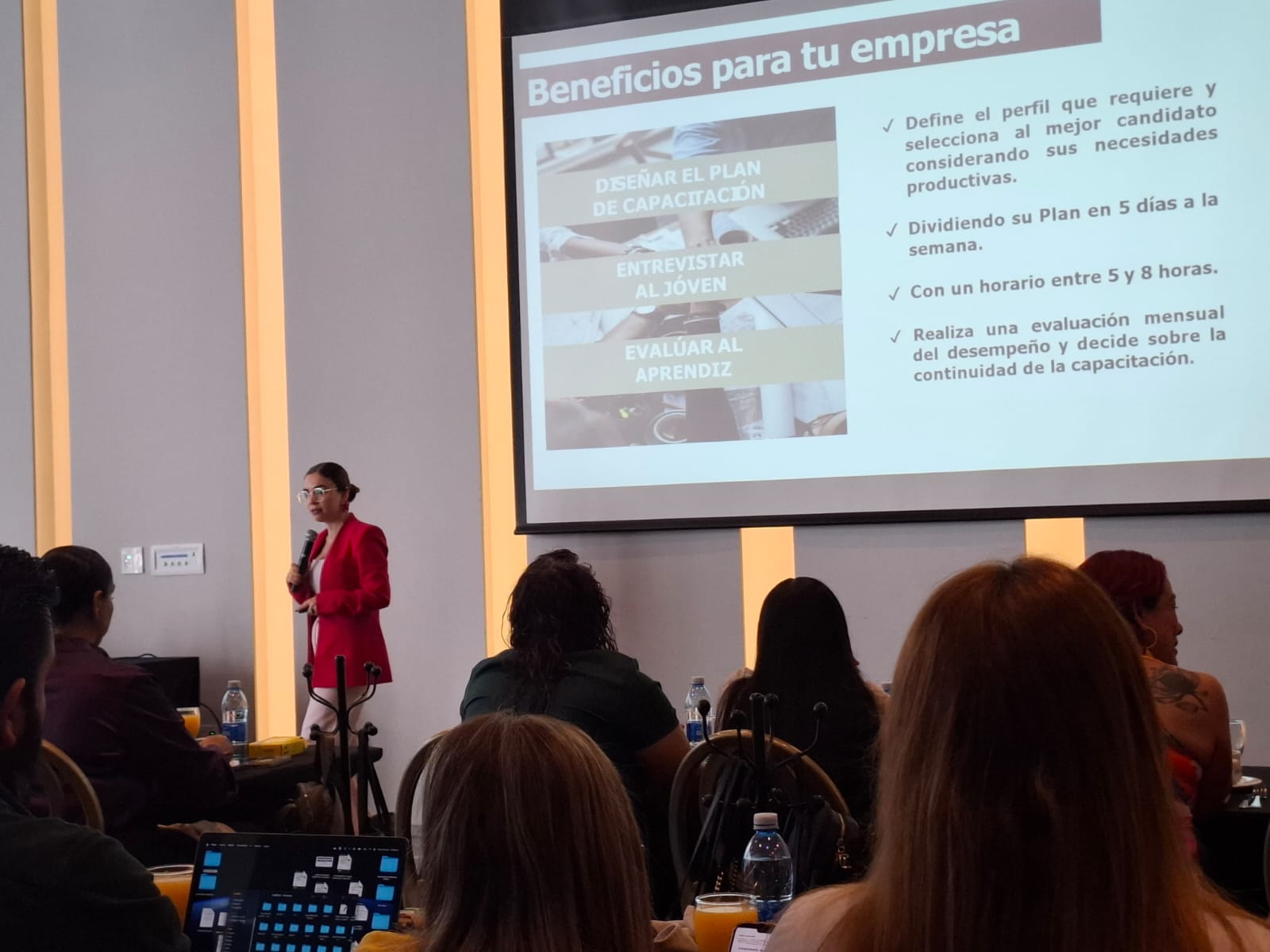 Regístrate en la plataforma Jóvenes Construyendo el Futuro y obtén tu beca