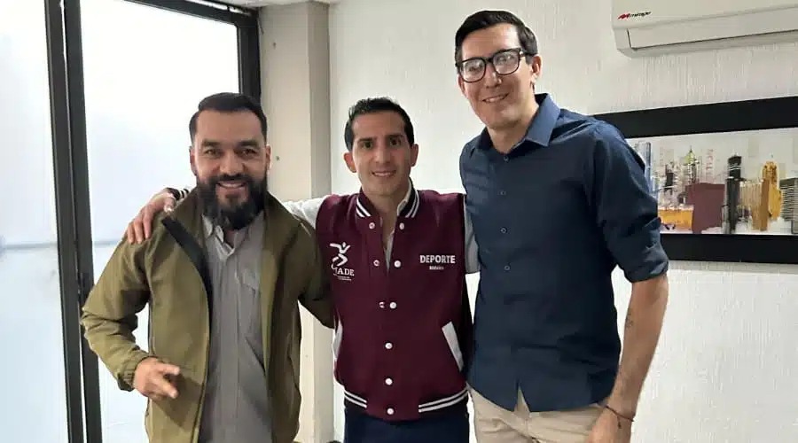Rommel Pacheco en reunión con el director del IMDEC en el Centro Nacional de Alto Rendimiento