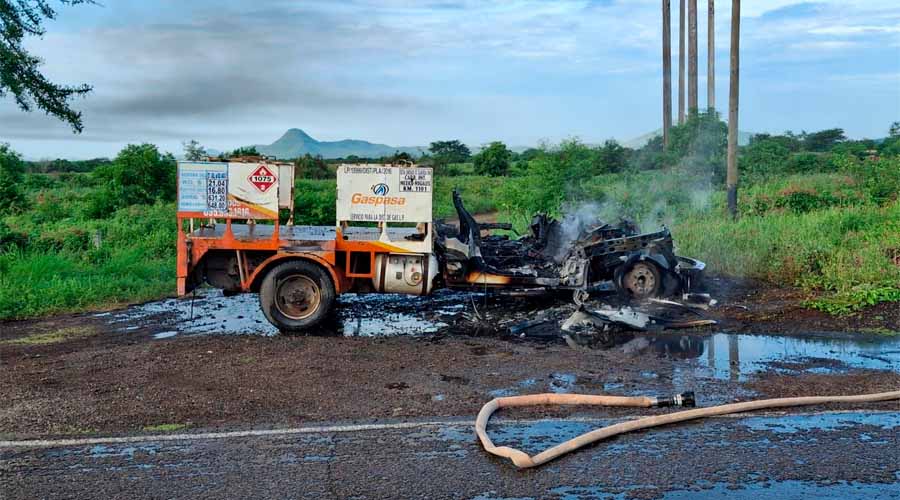 Se incendia camión de gasera